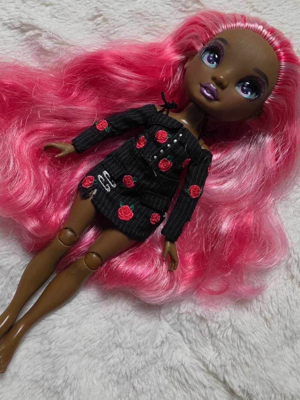 2021 Rainbow High Daria Roselyn Fashion Doll MGA Series 3